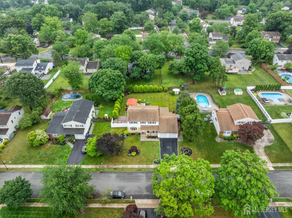 16 London Drive - Photo 42