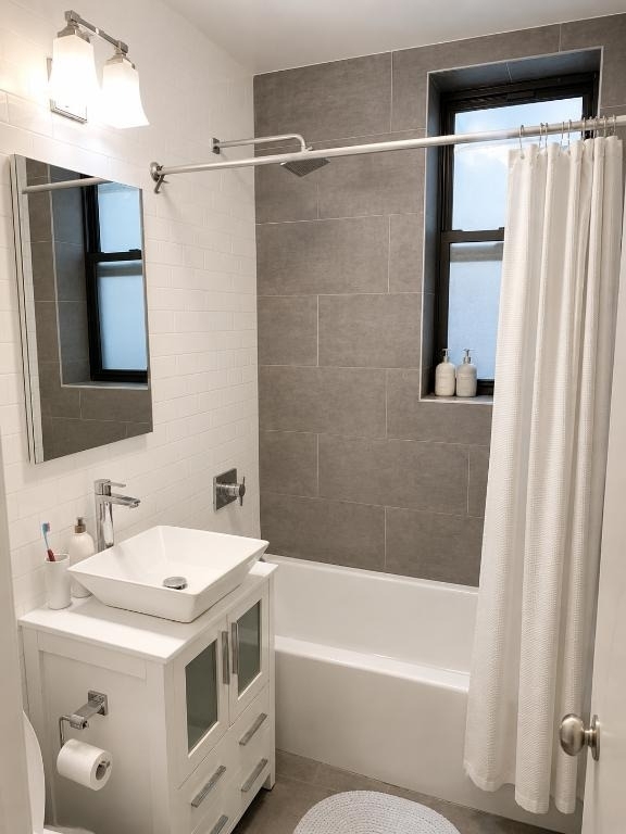 225 Central Park N - Photo 11