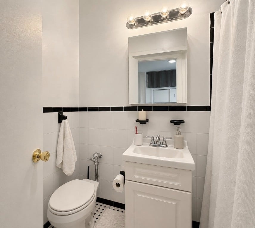 205 W 88th Street - Photo 3