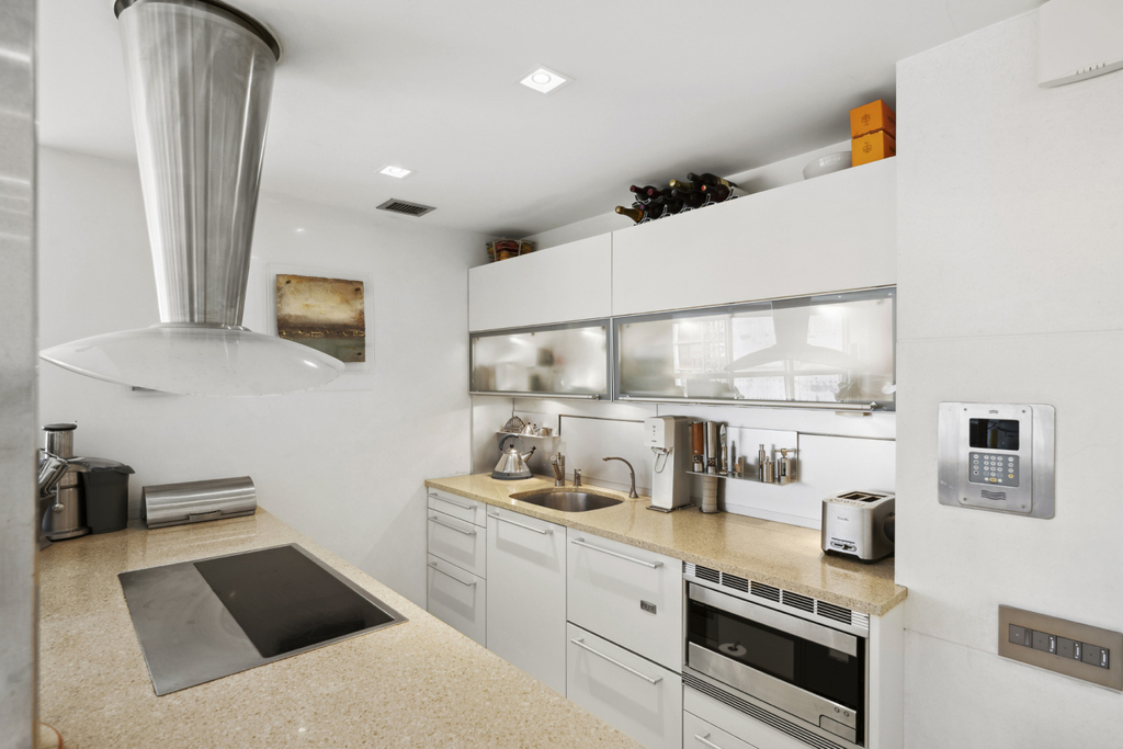 146 W 57th Street - Photo 6