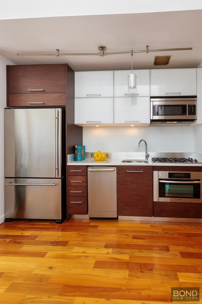 161 N 4th Street - Photo 3