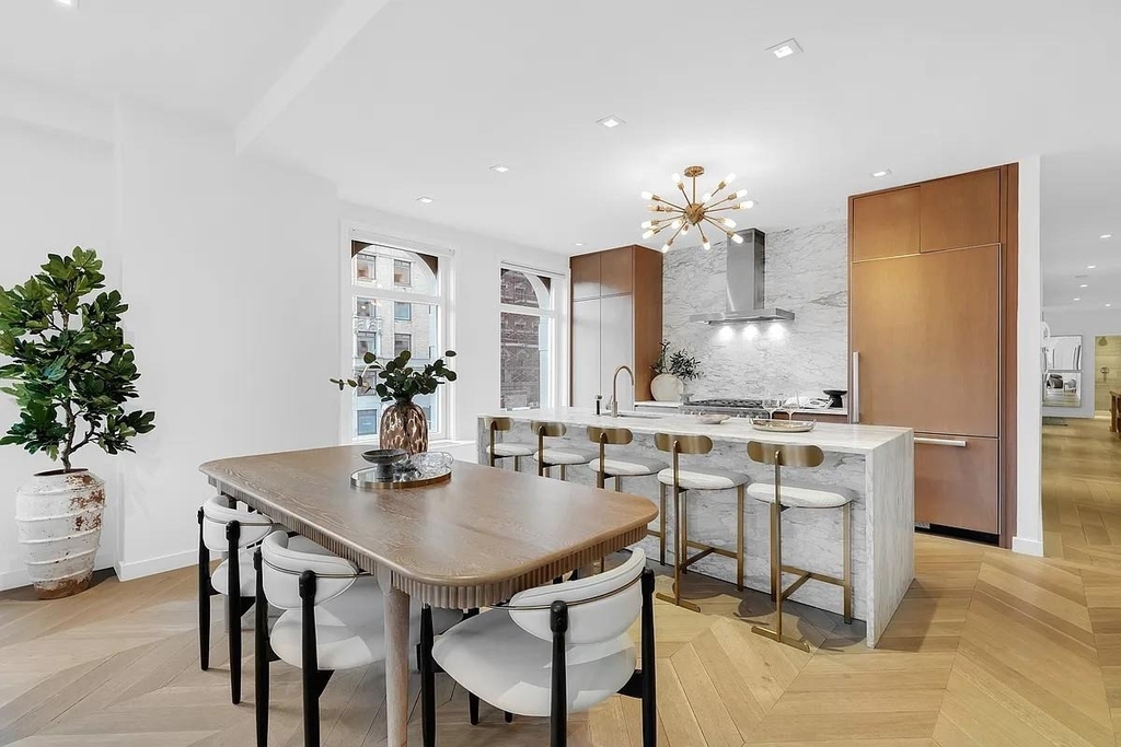 100 Central Park S - Photo 3