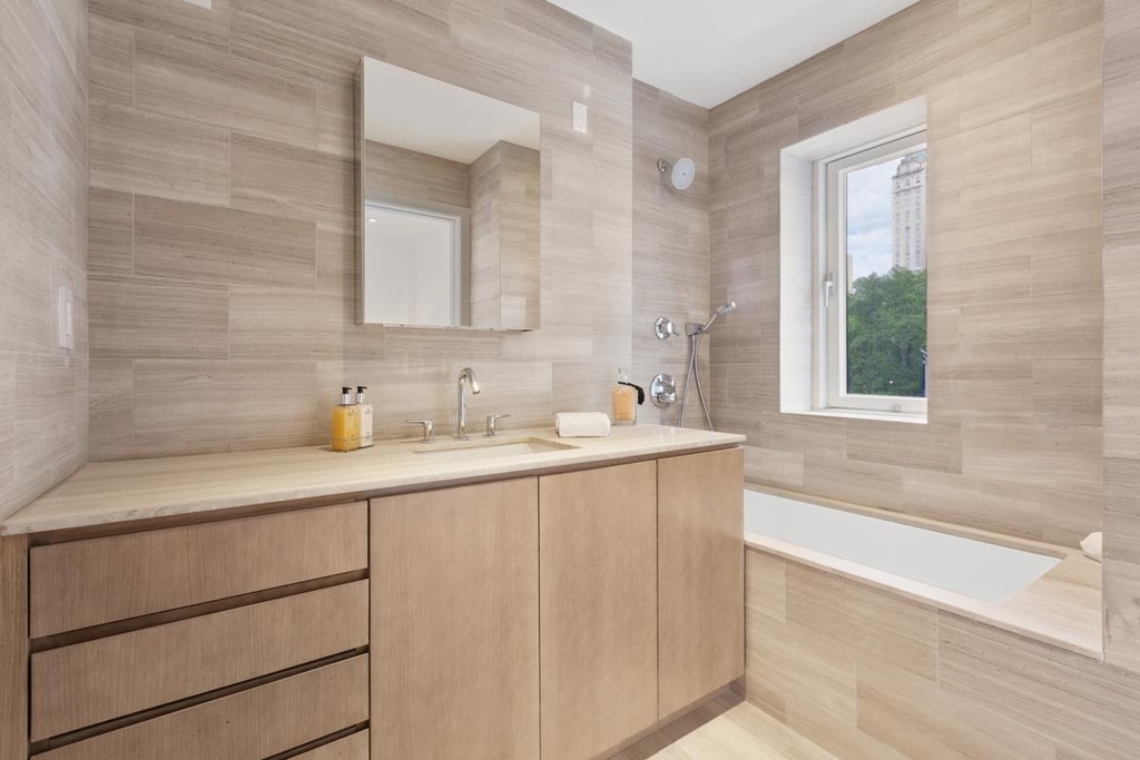 100 Central Park S - Photo 10