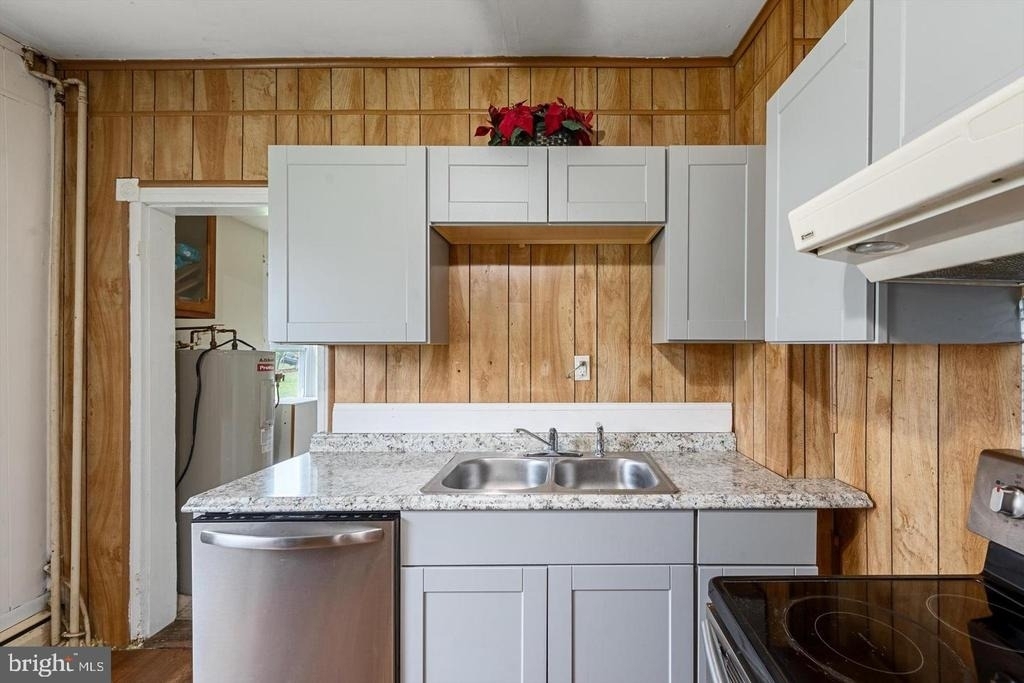 309 N Lawrence Street - Photo 8