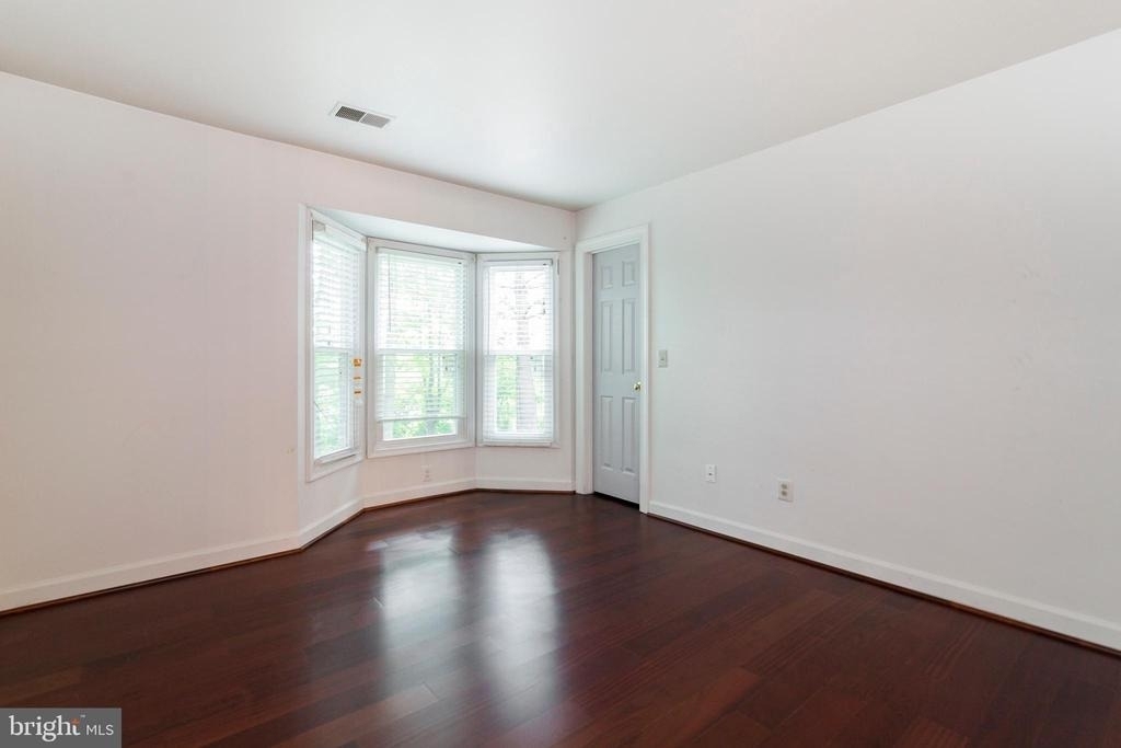17045 Islip Loop - Photo 23