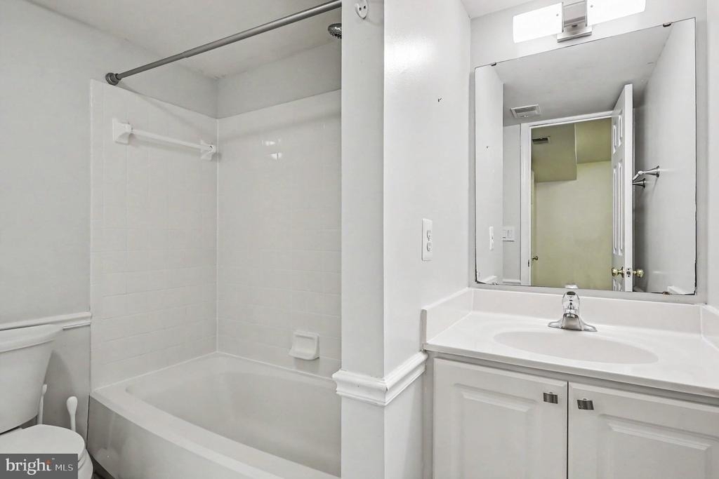 4872 Ebb Tide Court - Photo 15