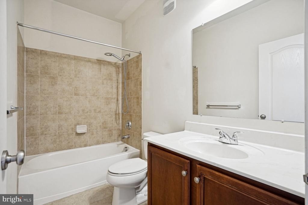 43085 Thoroughfare Gap Terrace - Photo 15