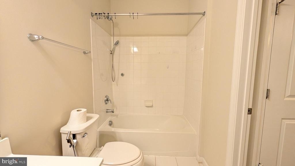 23235 Milltown Knoll Square - Photo 17