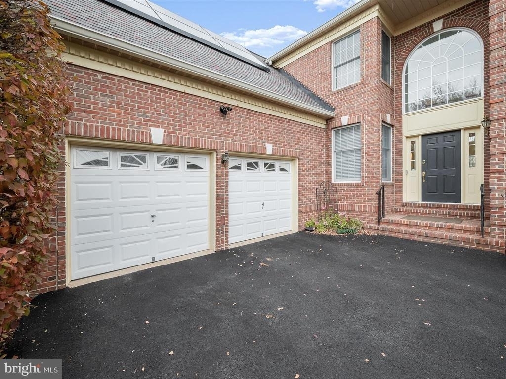 43480 Foxgrove Court - Photo 1