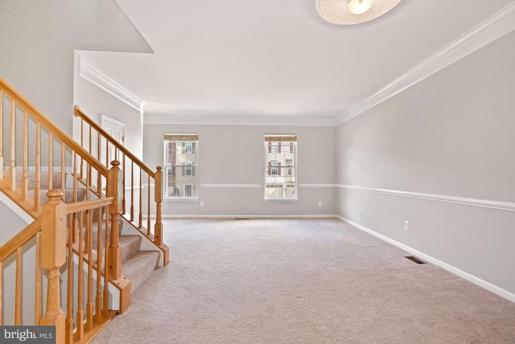 20413 Elm Grove Terrace - Photo 9