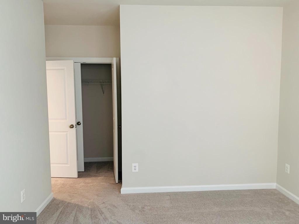 22486 Radford Point Terrace - Photo 21