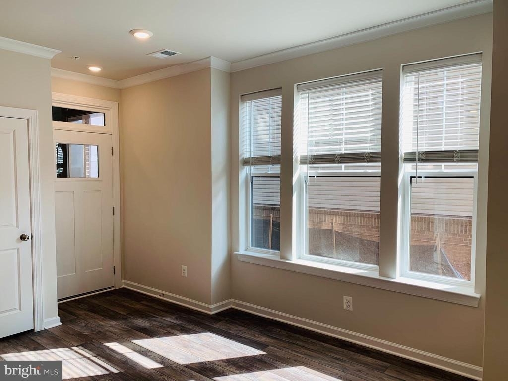 22486 Radford Point Terrace - Photo 1