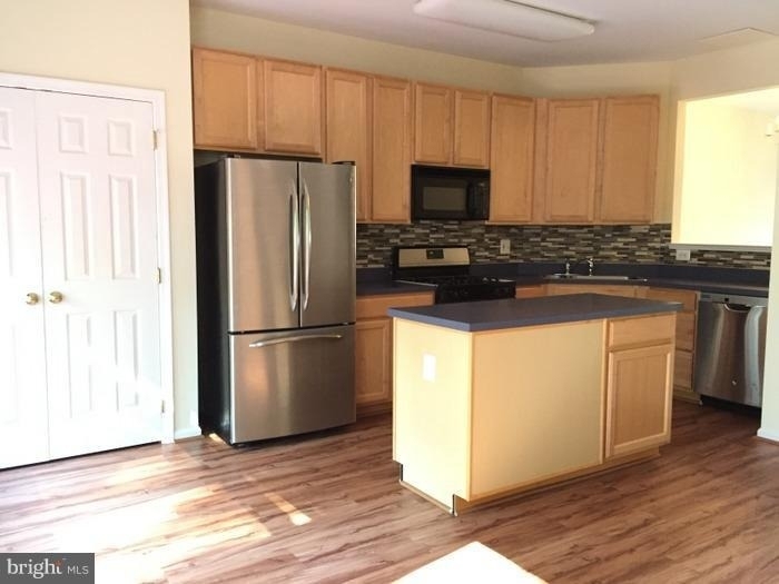 21511 Welby Terrace - Photo 2