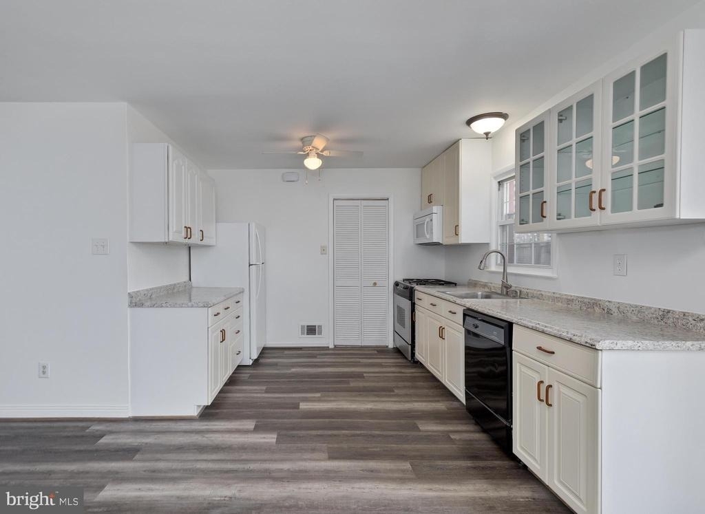 4114 Lees Corner Road - Photo 5