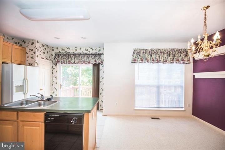 8359 Regal Oak Court - Photo 11