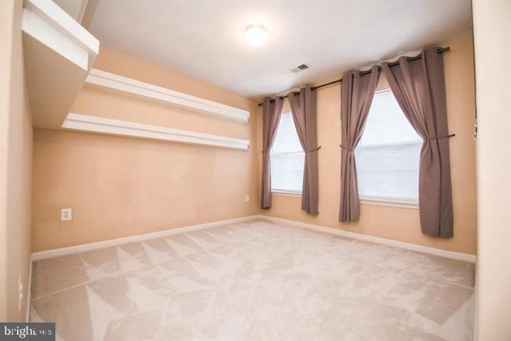 8359 Regal Oak Court - Photo 20