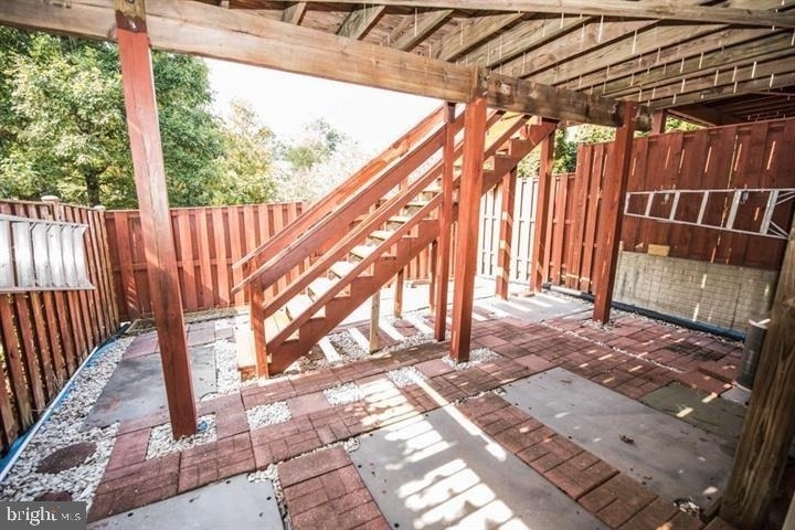 8359 Regal Oak Court - Photo 36