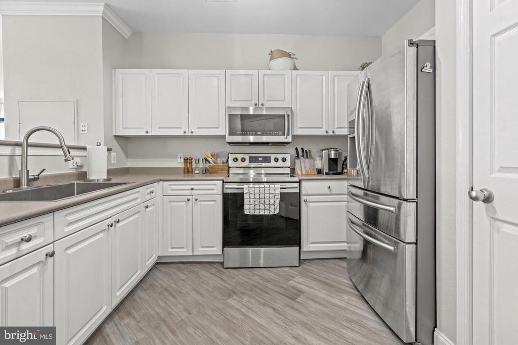 3009 Nicosh Circle - Photo 3