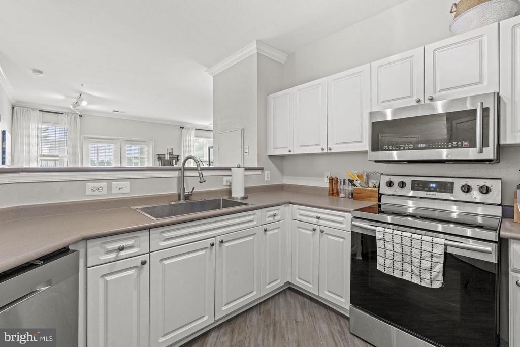 3009 Nicosh Circle - Photo 4