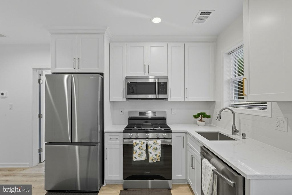 5206 Gilpin Drive - Photo 5