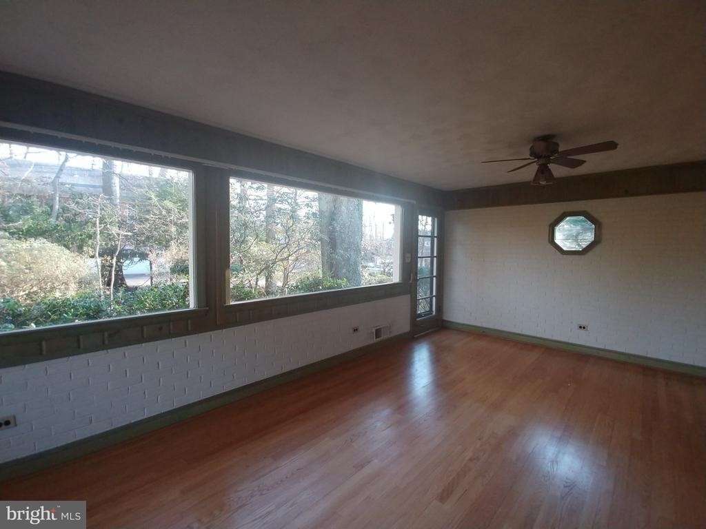 1429 Laburnum Street - Photo 13