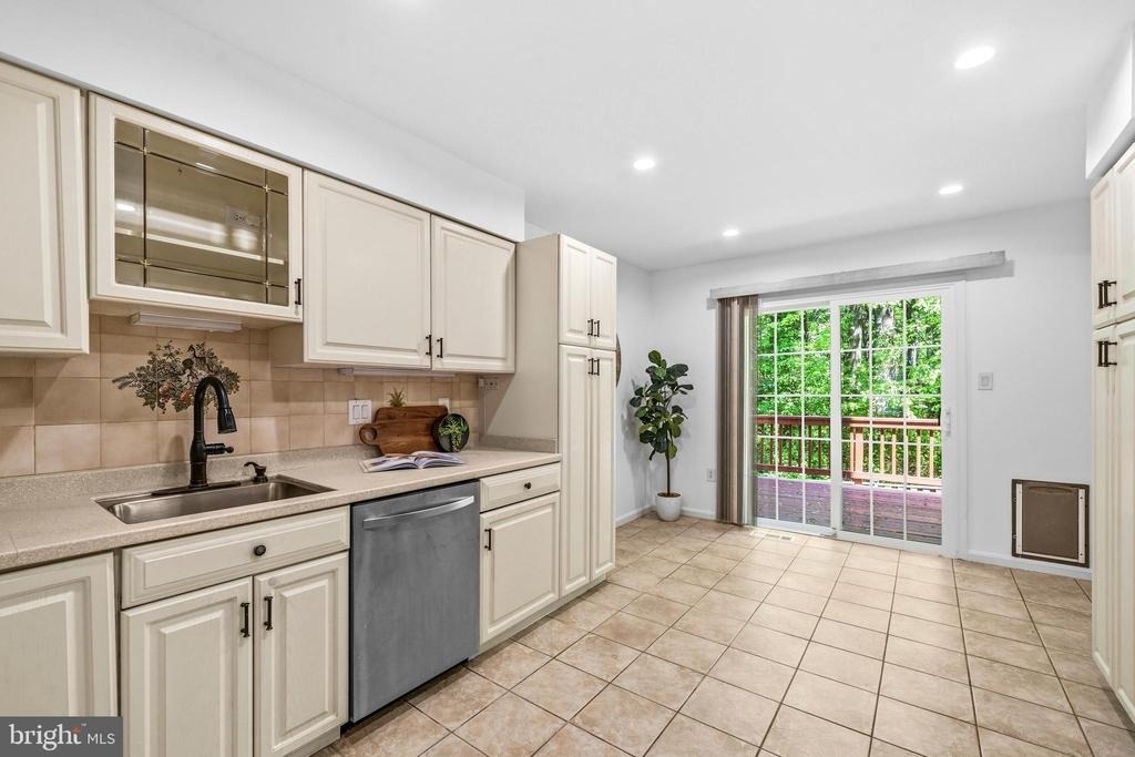 3979 Burning Bush Court - Photo 6