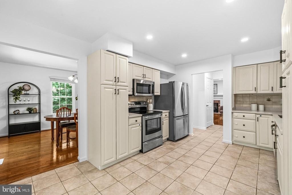 3979 Burning Bush Court - Photo 10