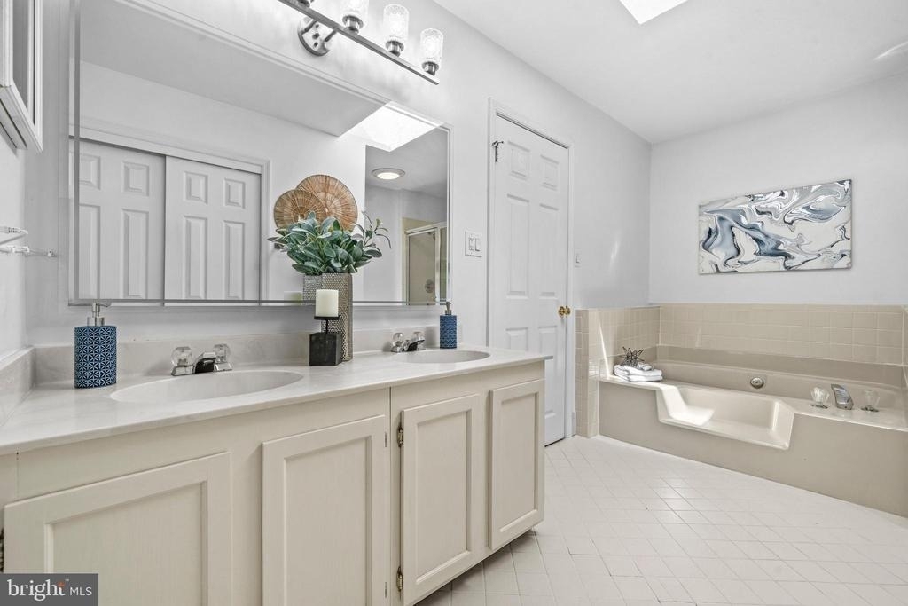 3979 Burning Bush Court - Photo 17