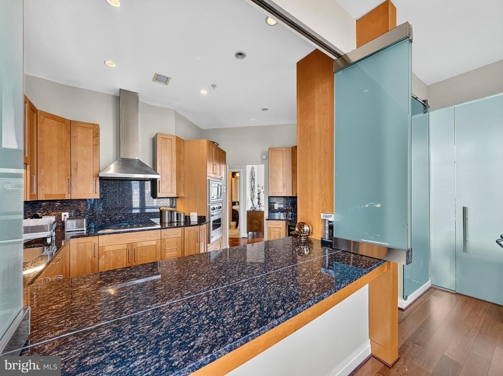 8220 Crestwood Heights Drive - Photo 18