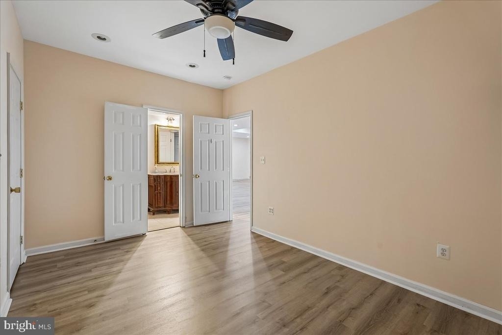 905 Royal Elm Court - Photo 55
