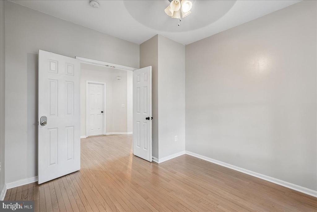 905 Royal Elm Court - Photo 24