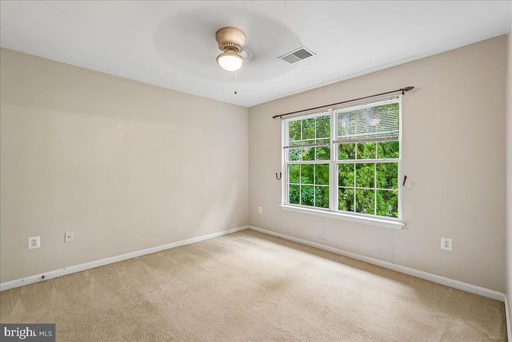 905 Royal Elm Court - Photo 36