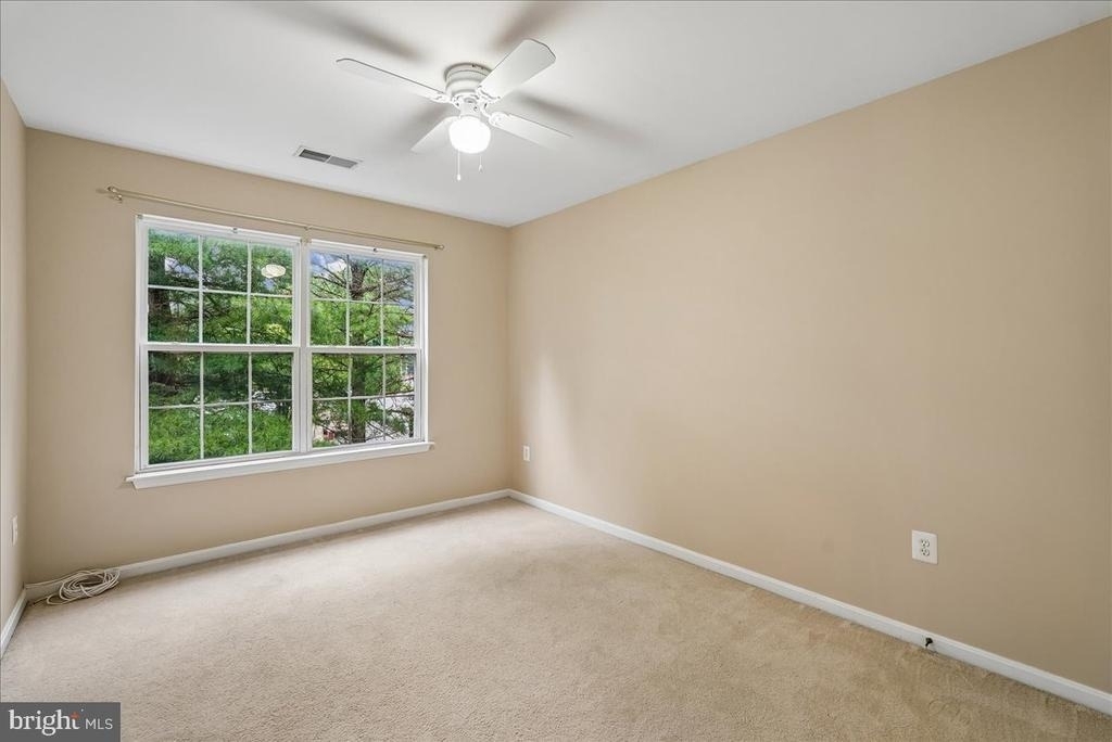 905 Royal Elm Court - Photo 43