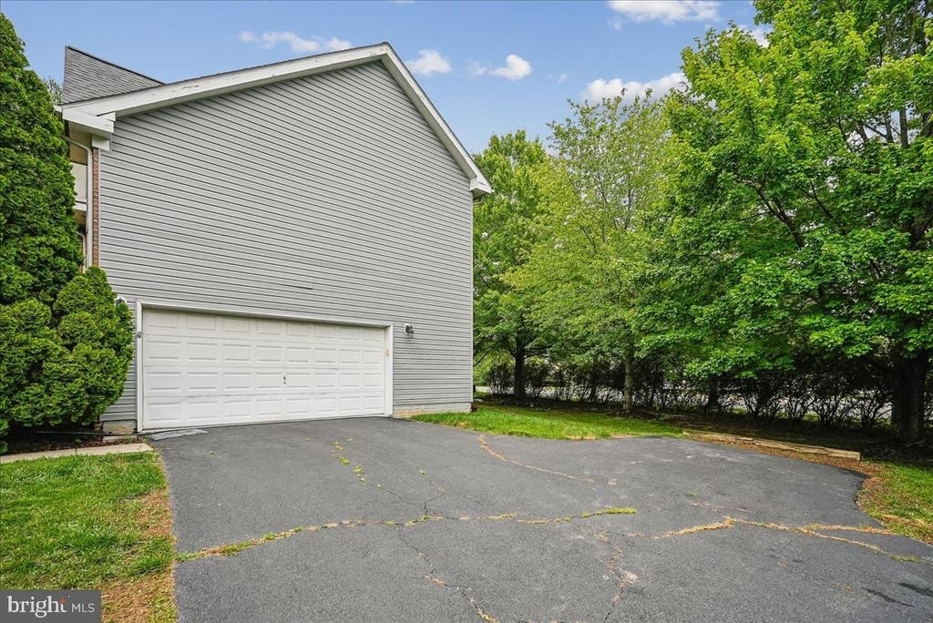 905 Royal Elm Court - Photo 62