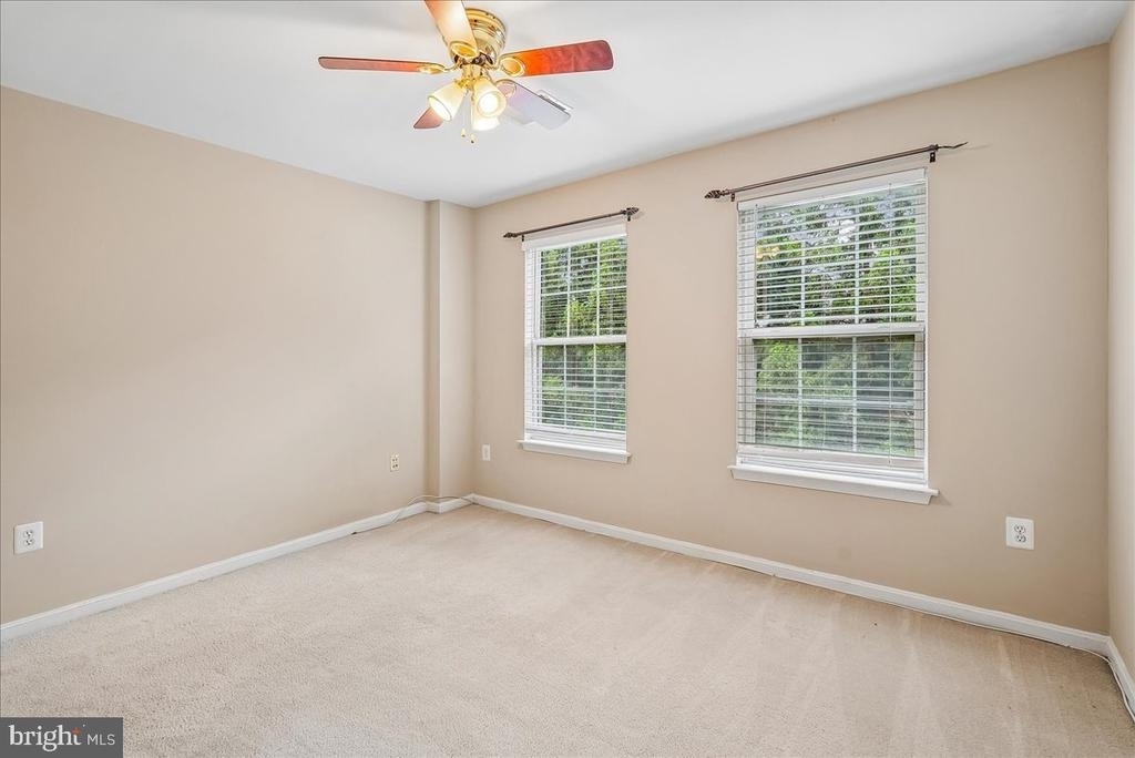 905 Royal Elm Court - Photo 40