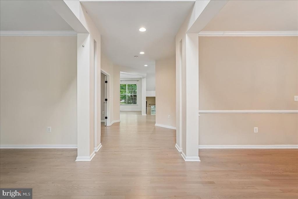 905 Royal Elm Court - Photo 1
