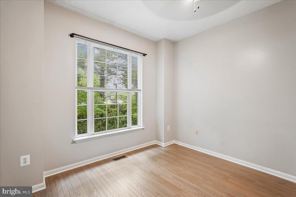 905 Royal Elm Court - Photo 22