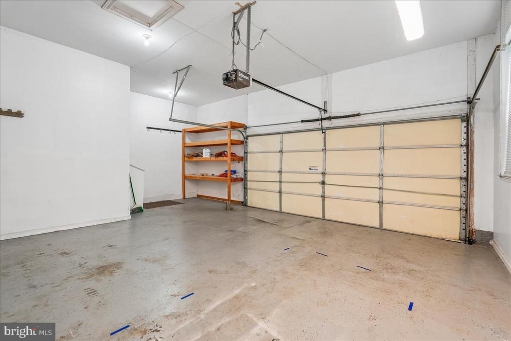 905 Royal Elm Court - Photo 27
