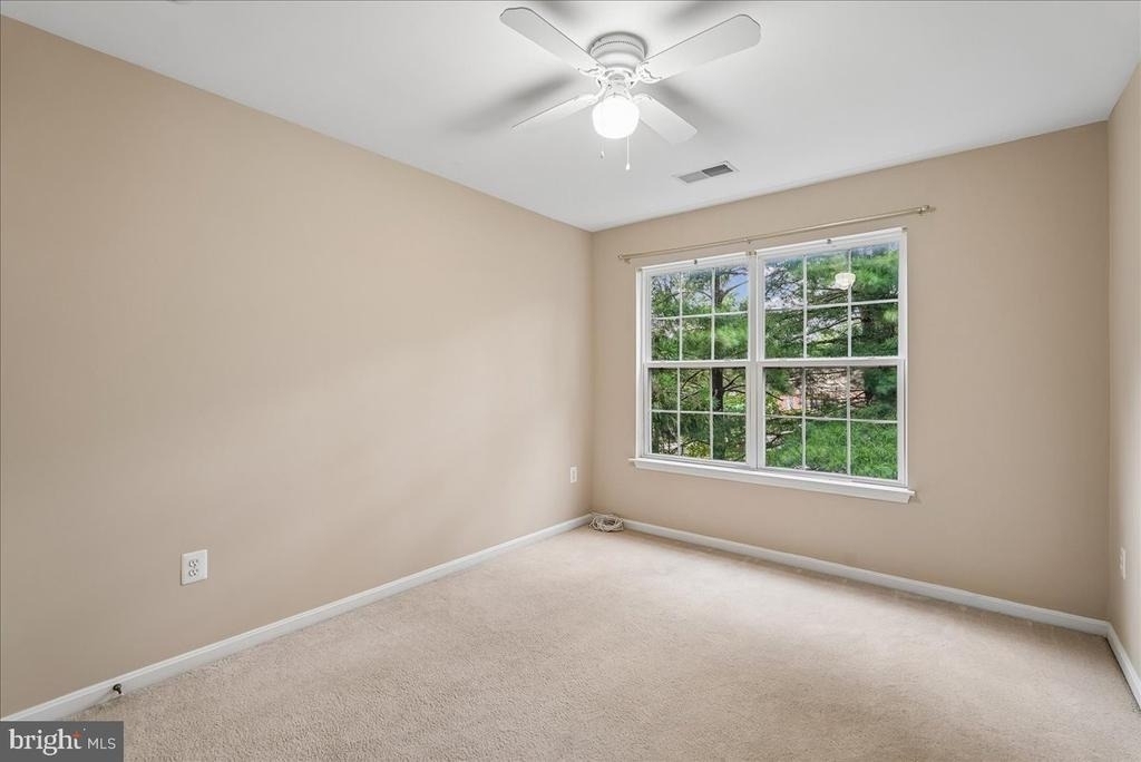 905 Royal Elm Court - Photo 44