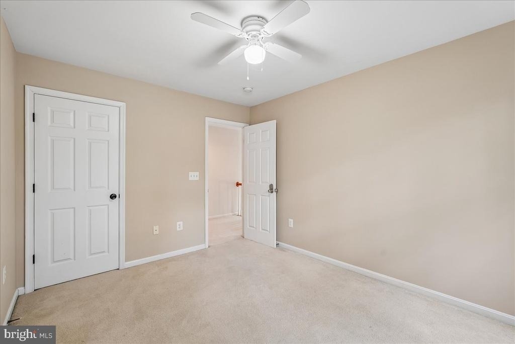905 Royal Elm Court - Photo 45