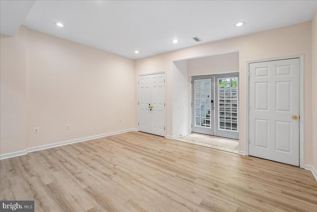 905 Royal Elm Court - Photo 48