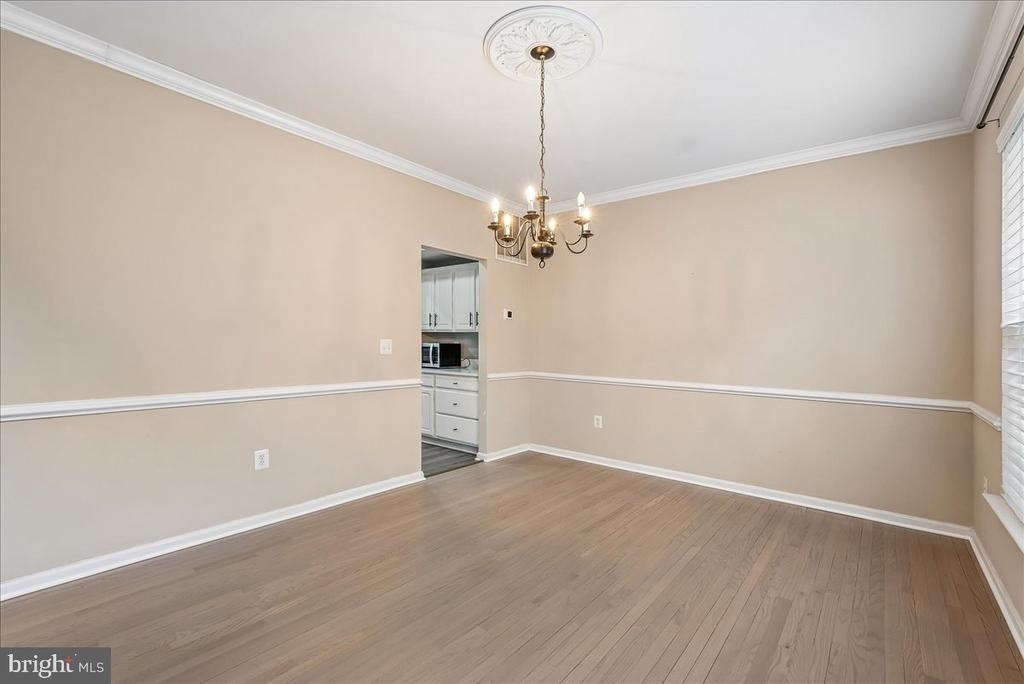 905 Royal Elm Court - Photo 10