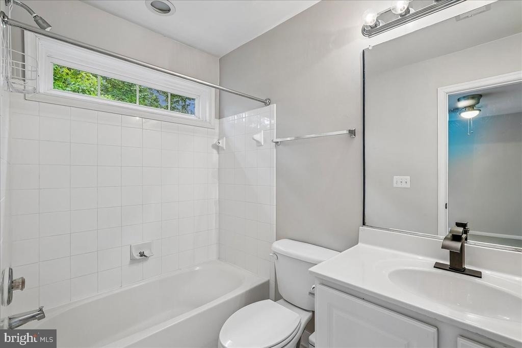 905 Royal Elm Court - Photo 38