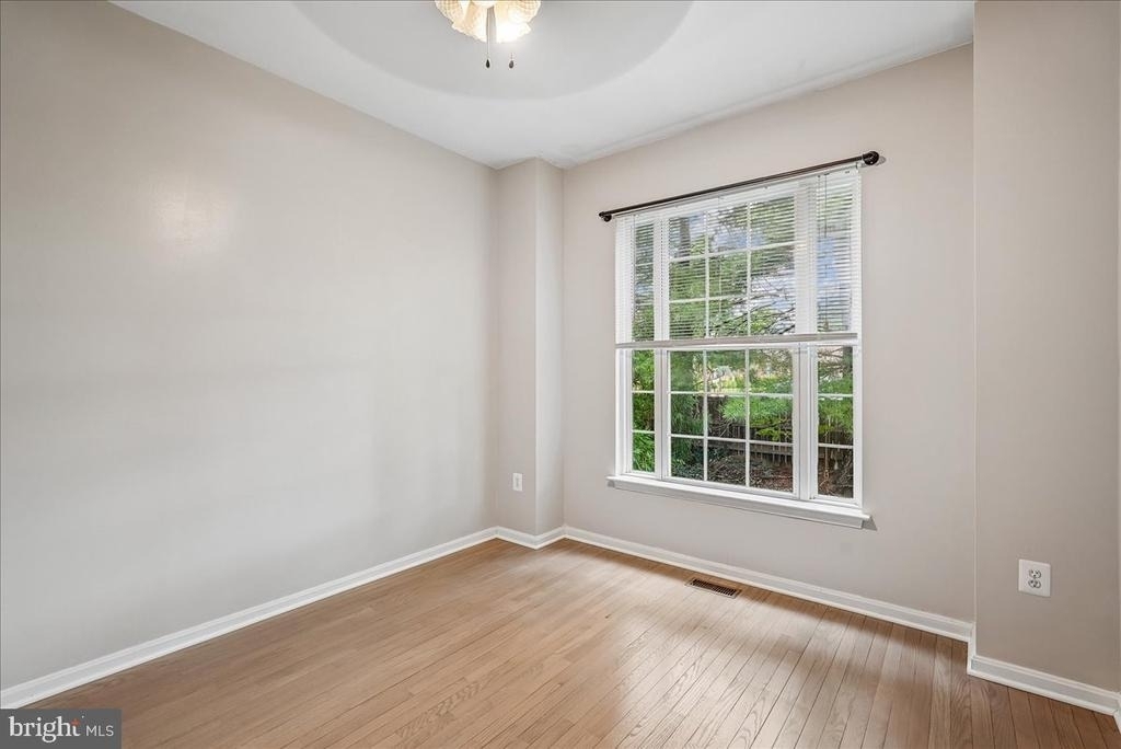 905 Royal Elm Court - Photo 23