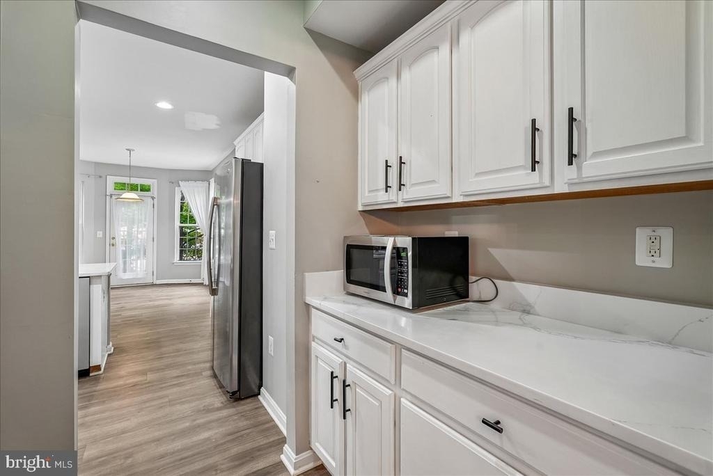 905 Royal Elm Court - Photo 12