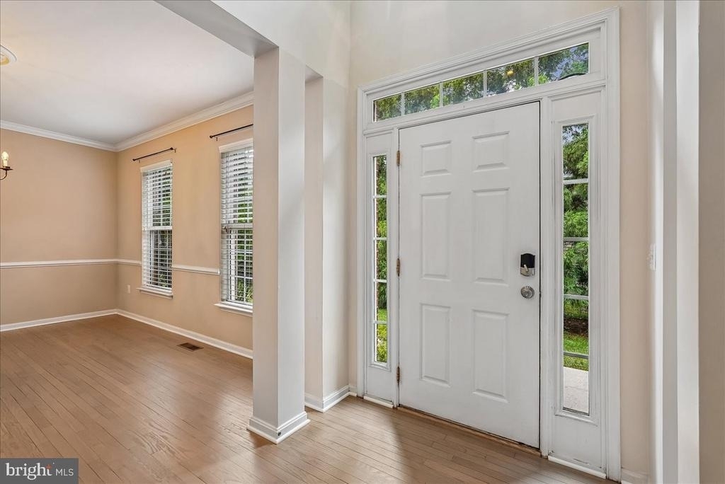 905 Royal Elm Court - Photo 5