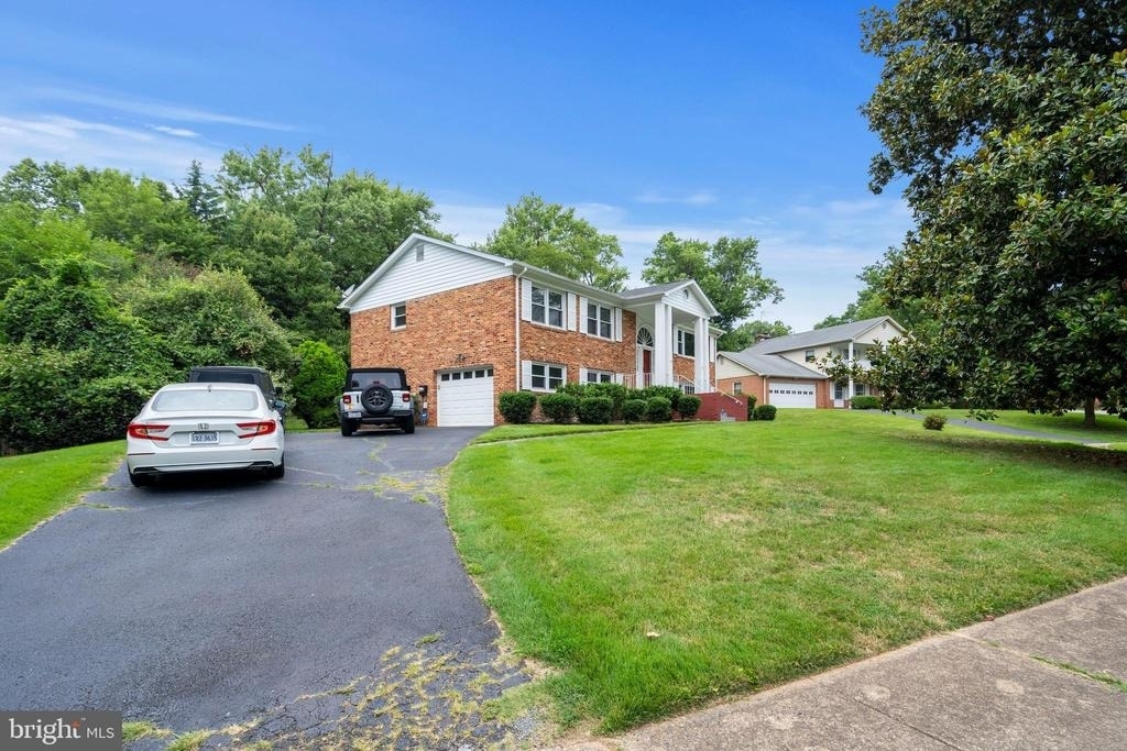 8020 Agin Court - Photo 3