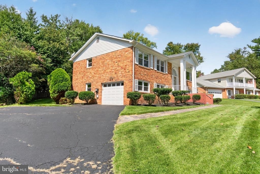 8020 Agin Court - Photo 2