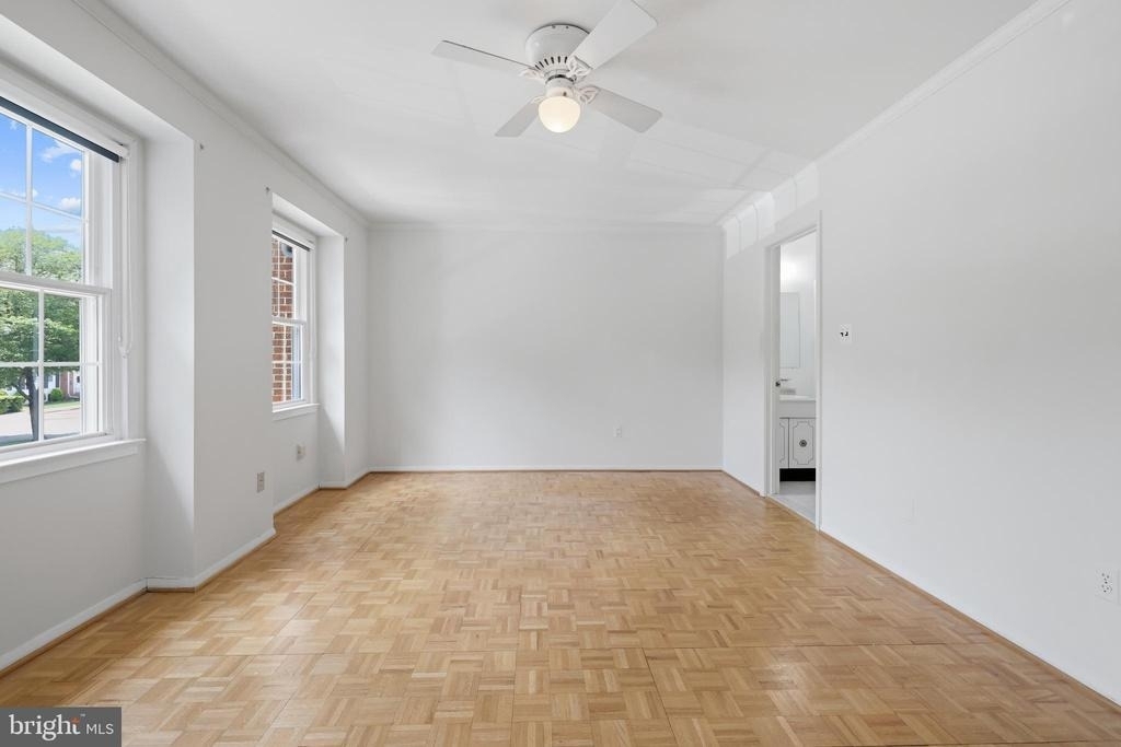 8350 Glastonbury Court - Photo 17
