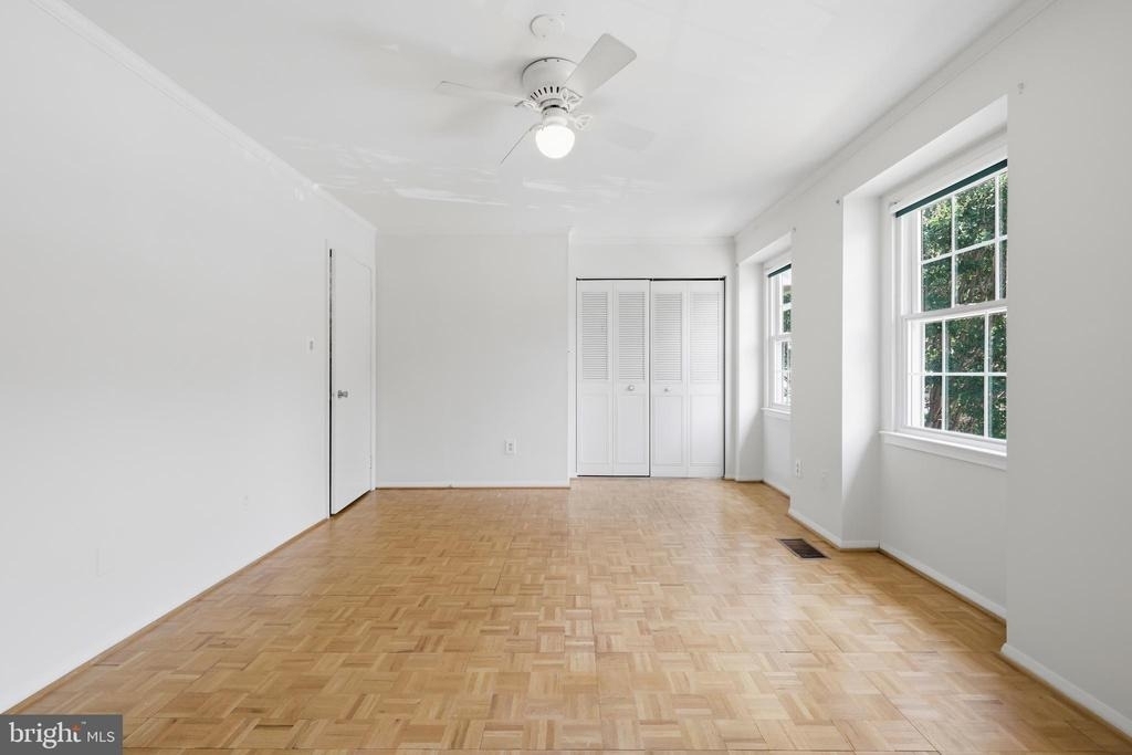 8350 Glastonbury Court - Photo 15